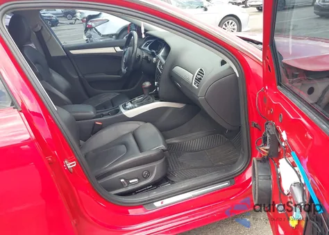 2015 Audi A4 2.0T Premium z USA, uszkodzony, nr VIN WAUFFAFL6FN014252